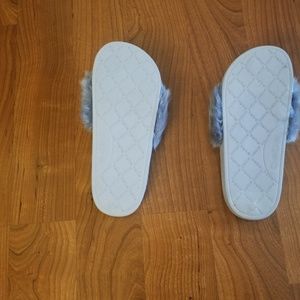 Brand New fuzzy faux fur slippers slides.